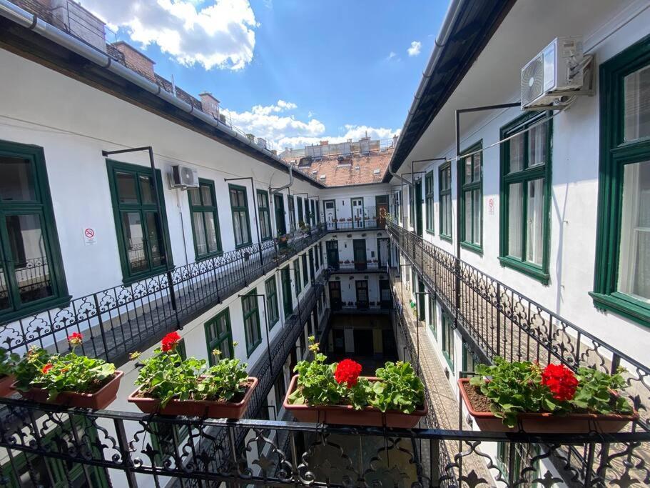 Raday Street, Spacious, Modern Apartment Budapest Esterno foto